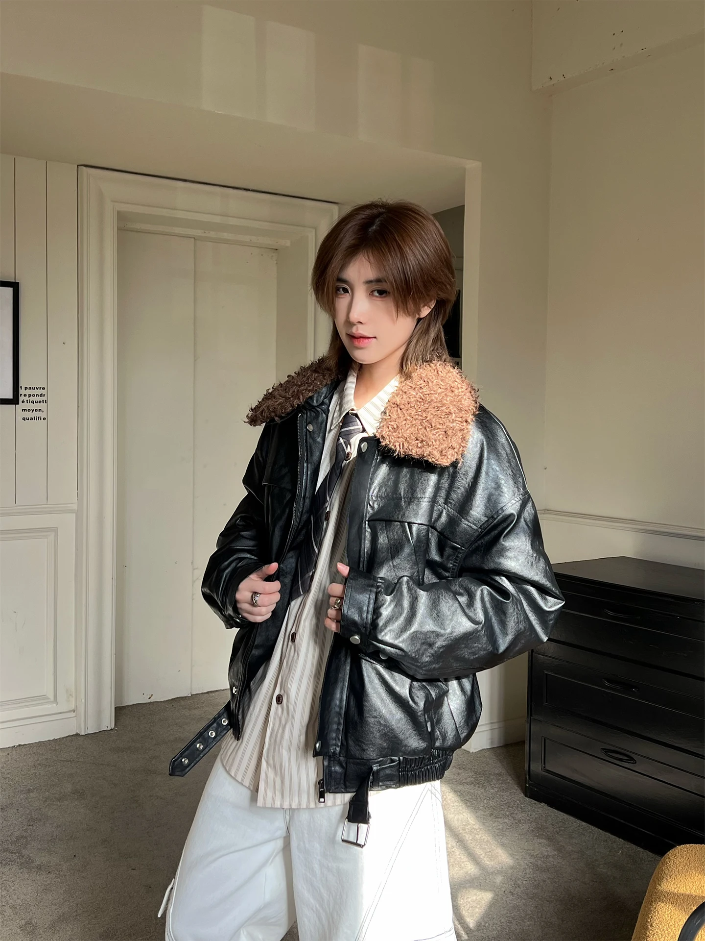 ex American Sle Lamb Fur Collar PU Leather Jaet Cotton Vest Winter Motorcycle Jaet Outerwear No G Matching
ex American Sle Lamb Fur Collar PU Leather Jaet Cotton Vest Winter Motorcycle Jaet Outerwear No G Matching