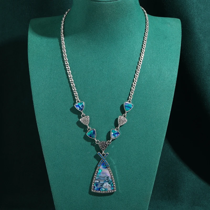 Women Vintage Necklace Blue And White Rhinestone Pendant Triangle Shell Silver Color High Designer Luxury Charm Beach Jewelry
Women Vintage Necklace Blue And White Rhinestone Pendant Triangle Shell Silver Color High Designer Luxury Charm Beach Jewelry