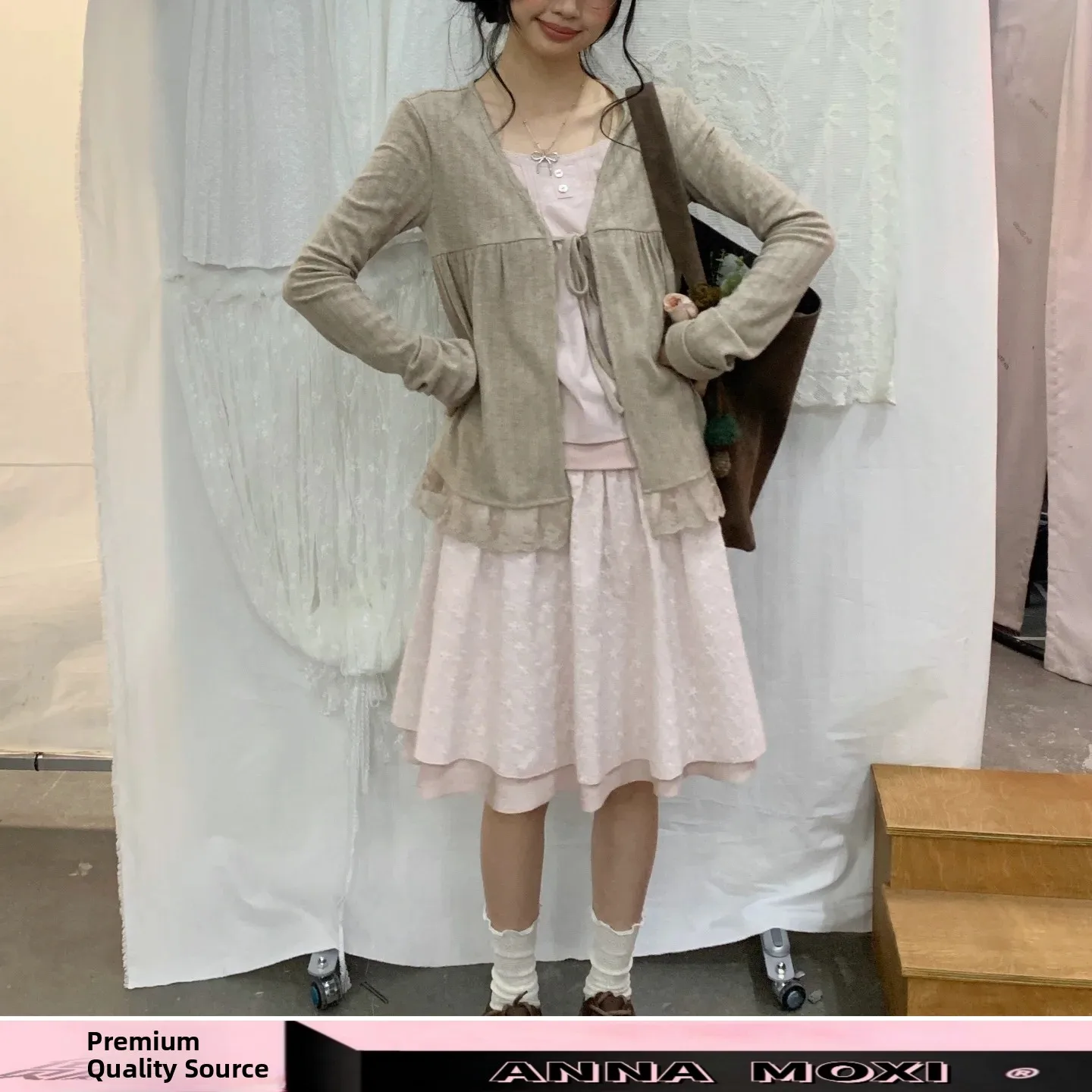 Retro Bowtie Lace Trim Fake Two-Piece Open Cardigan Long Sleeve Women's Set Spring Fashion Ensemble Pure Color Half Skirt
Retro Bowtie Lace Trim Fake Two-Piece Open Cardigan Long Sleeve Women's Set Spring Fashion Ensemble Pure Color Half Skirt