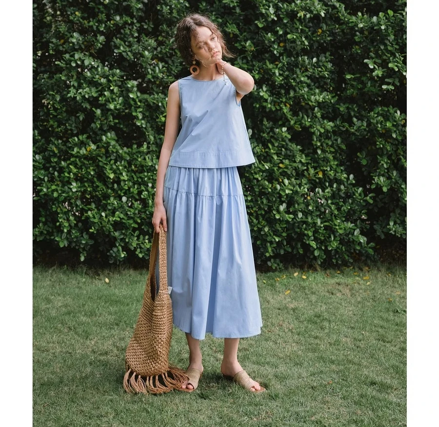 OLrain Women's Blue Skirt Suit Summer Casual 2 Piece Outfits Woman 2025 Midi Skirt Tank Top Blouse Ladies Fashion Set O57XE98806
OLrain Women's Blue Skirt Suit Summer Casual 2 Piece Outfits Woman 2025 Midi Skirt Tank Top Blouse Ladies Fashion Set O57XE98806