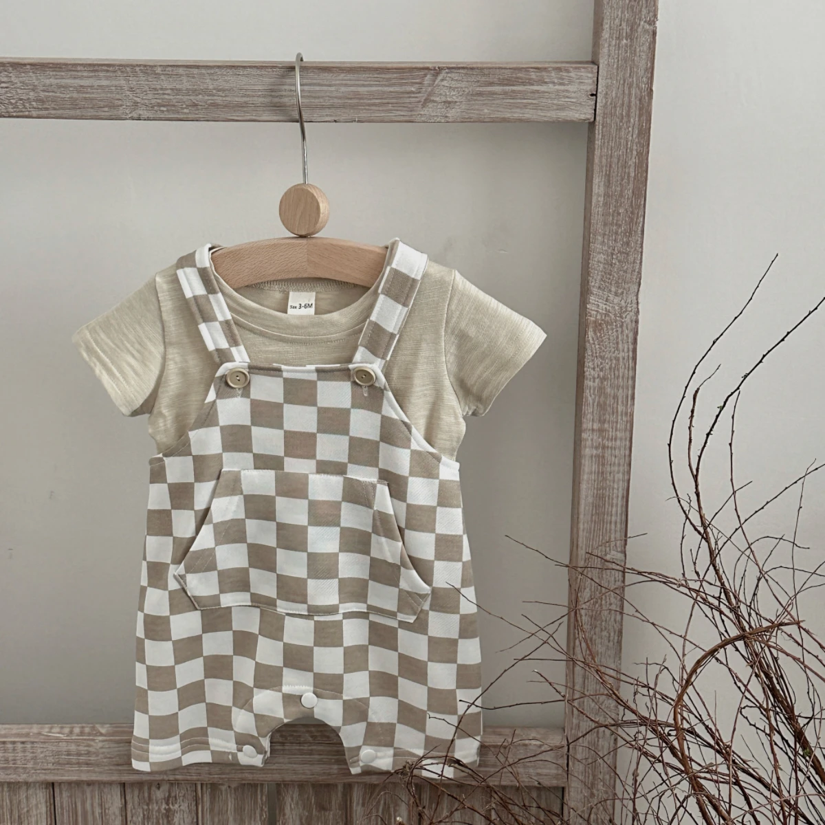 2PCS Baby Boy Outfit Solid cotton Short Sleeves shirt checkerboard Overalls Shorts Set Summer leisure style clothes for 0-18M
2PCS Baby Boy Outfit Solid cotton Short Sleeves shirt checkerboard Overalls Shorts Set Summer leisure style clothes for 0-18M