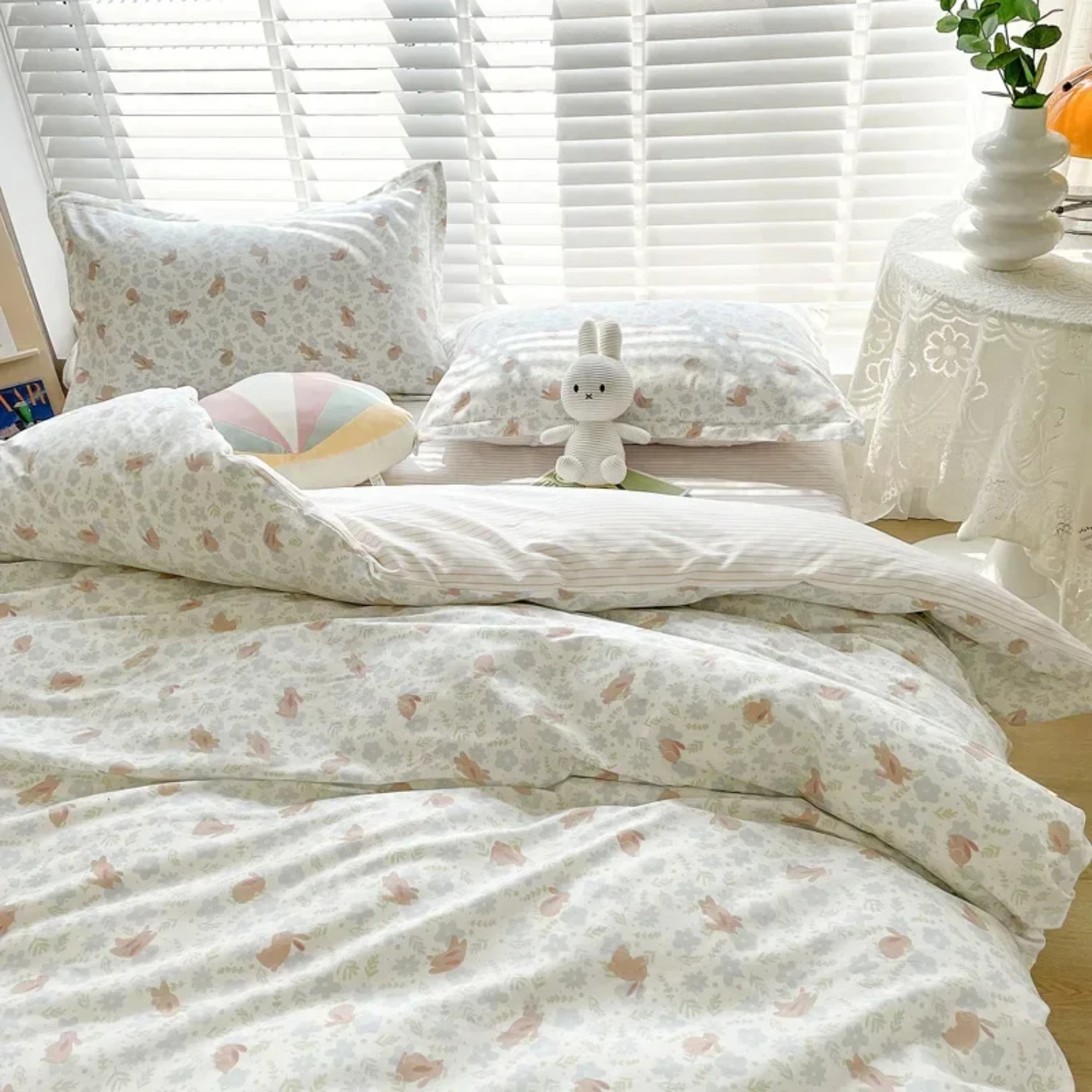 Cozy Floral Double Bed Duvet Cover - 100% Cotton Autumn and Winter Bedding Tokio hotel Queen duvet cover set Quilt cover Duvets
Cozy Floral Double Bed Duvet Cover - 100% Cotton Autumn and Winter Bedding Tokio hotel Queen duvet cover set Quilt cover Duvets