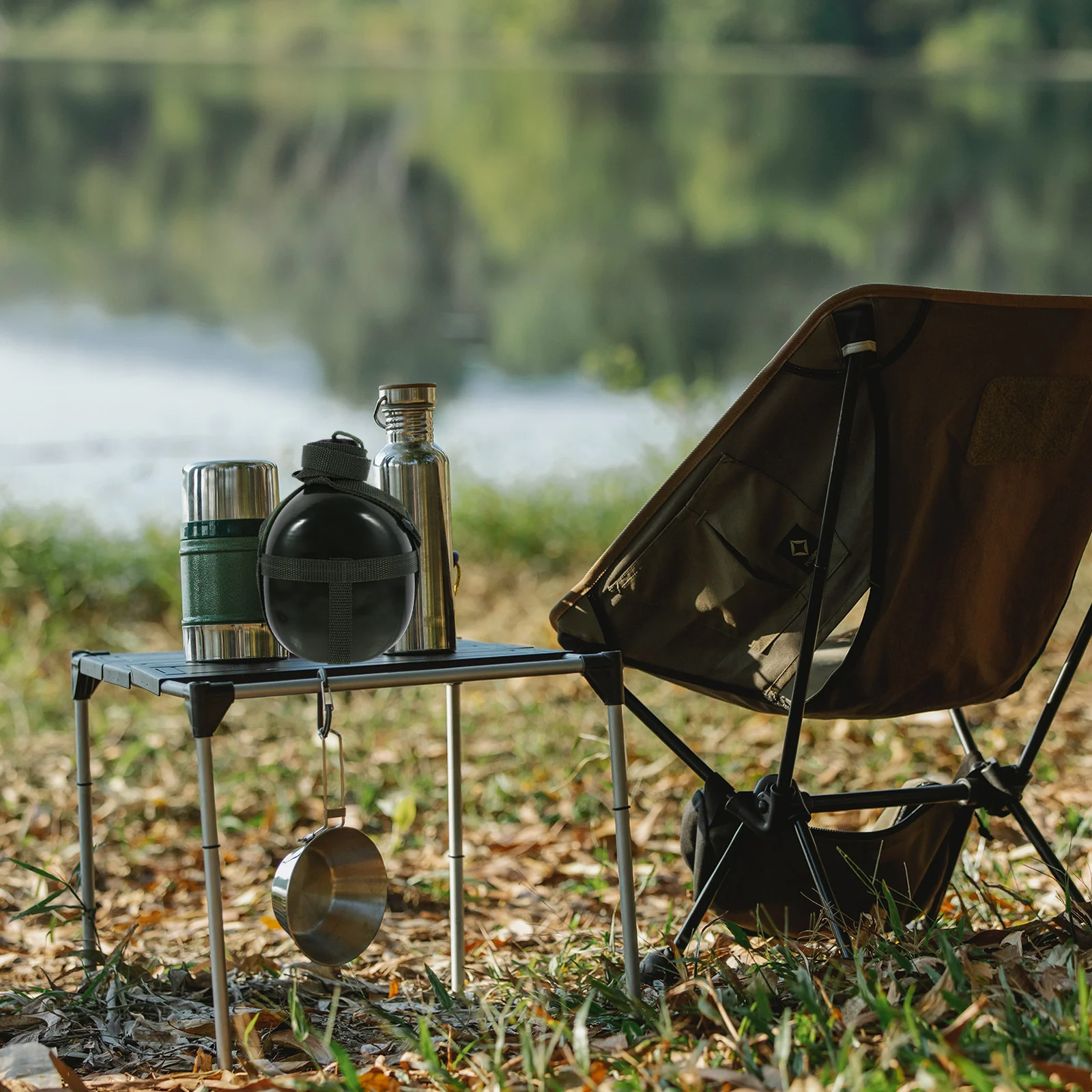 Portable Retro Training Kettle Flasks Crossbody Water Container Aluminum Outdoor Accessory Camping
Portable Retro Training Kettle Flasks Crossbody Water Container Aluminum Outdoor Accessory Camping