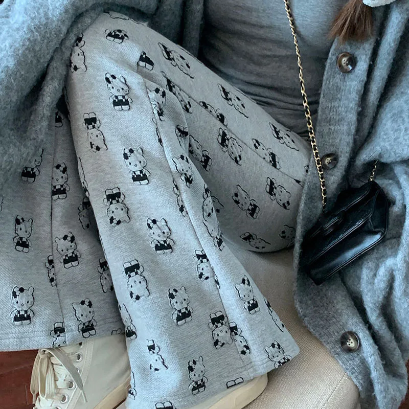 Серые расклешенные брюки с принтом Hello Kittys, женские брюки Sanrioed, осень-зима, прямые брюки Y2K, модные повседневные брюки для девочек, милые брюки с героями мультфильмов
Серые расклешенные брюки с принтом Hello Kittys, женские брюки Sanrioed, осень-зима, прямые брюки Y2K, модные повседневные брюки для девочек, милые брюки с героями мультфильмов