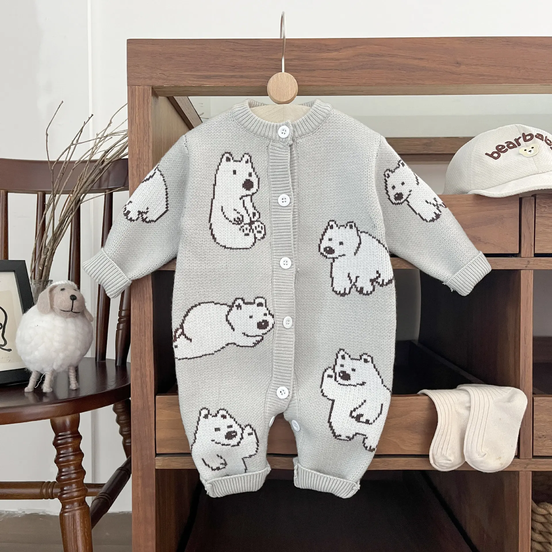 Весенние комбинезоны для девочек 2026 года: вязаные ромперы с жаккардовым узором «Медвежонок», комбинезоны для новорожденных девочек, боди для младенцев, детские комбинезоны
Весенние комбинезоны для девочек 2026 года: вязаные ромперы с жаккардовым узором «Медвежонок», комбинезоны для новорожденных девочек, боди для младенцев, детские комбинезоны