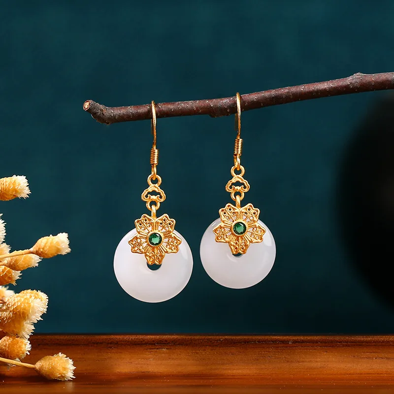 New Chinese Style Ancient Dangle Earrings Light Luxury Flower Rich Imitation Hetian Jade Peaceful Buckle Retro Jewelry for Women
New Chinese Style Ancient Dangle Earrings Light Luxury Flower Rich Imitation Hetian Jade Peaceful Buckle Retro Jewelry for Women
