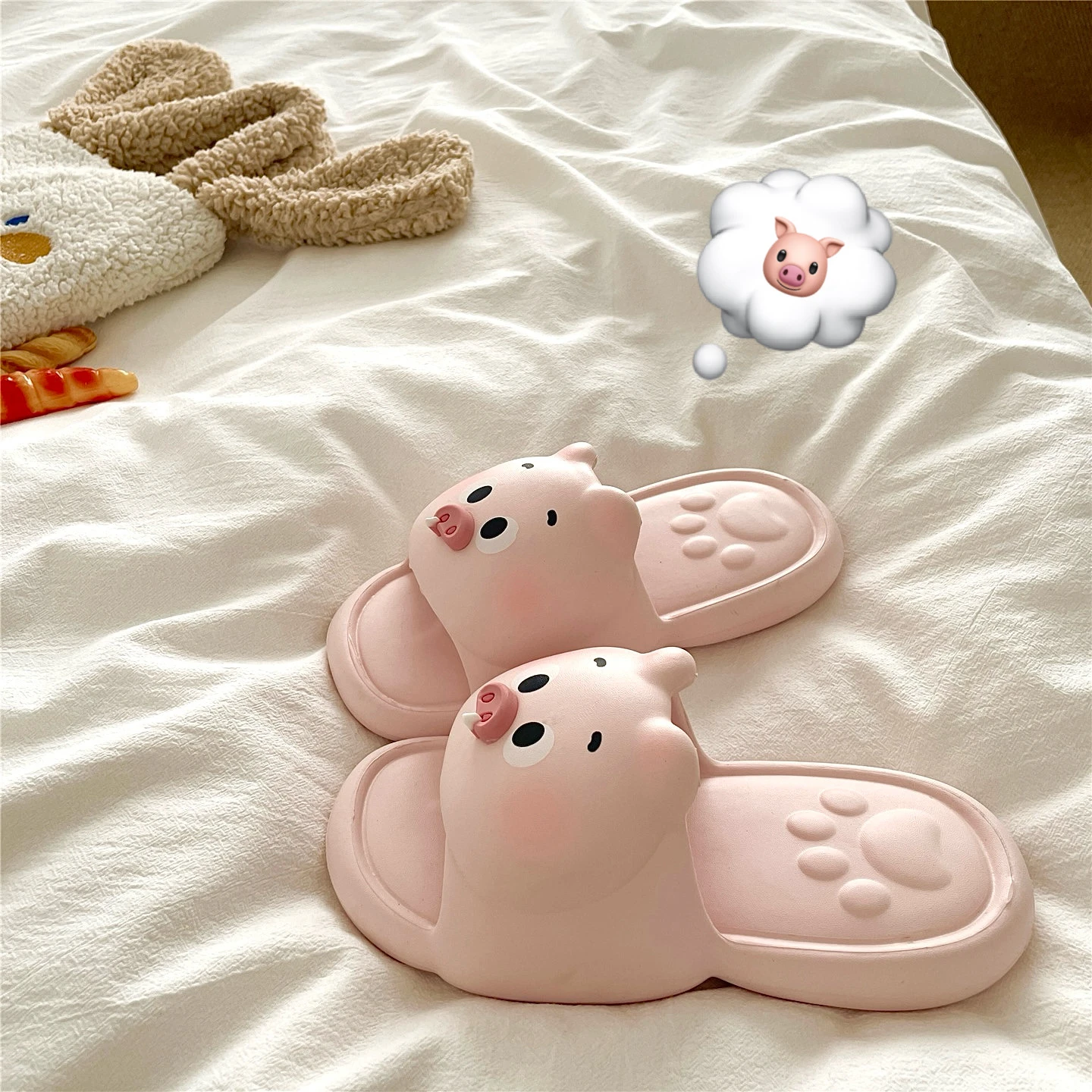 Cute Cartoon Pig Nose Slippers Women's Thick Heel Anti-Slip Summer Outdoor Sandals Breathable Hollow out Flat Slip-On Shoes
Cute Cartoon Pig Nose Slippers Women's Thick Heel Anti-Slip Summer Outdoor Sandals Breathable Hollow out Flat Slip-On Shoes