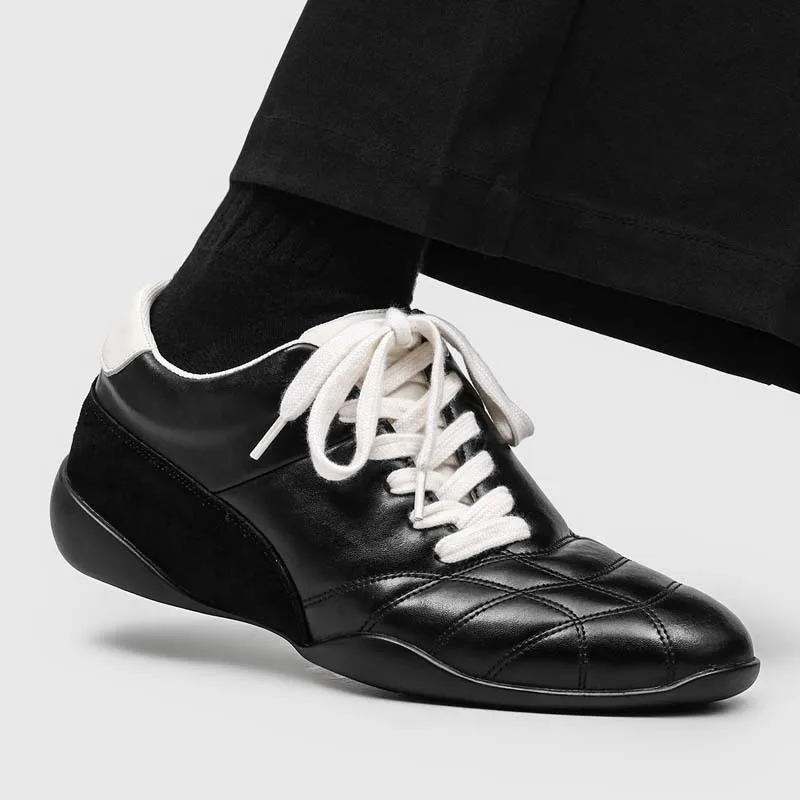 High-end Retro Men's Shoes Fashion Comfort Men's Sneakers and Casual Shoes Trend Soft Sole Platform Man's Shoes Tenis Masculino
High-end Retro Men's Shoes Fashion Comfort Men's Sneakers and Casual Shoes Trend Soft Sole Platform Man's Shoes Tenis Masculino