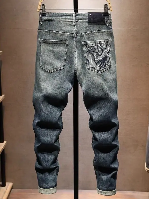 Мужские джинсы из денима в стиле ретро, весенне-осенние, новые, повседневные, эластичные, прямого кроя, молодежные, трендовые, из смесового хлопка и полиэстера
Мужские джинсы из денима в стиле ретро, весенне-осенние, новые, повседневные, эластичные, прямого кроя, молодежные, трендовые, из смесового хлопка и полиэстера