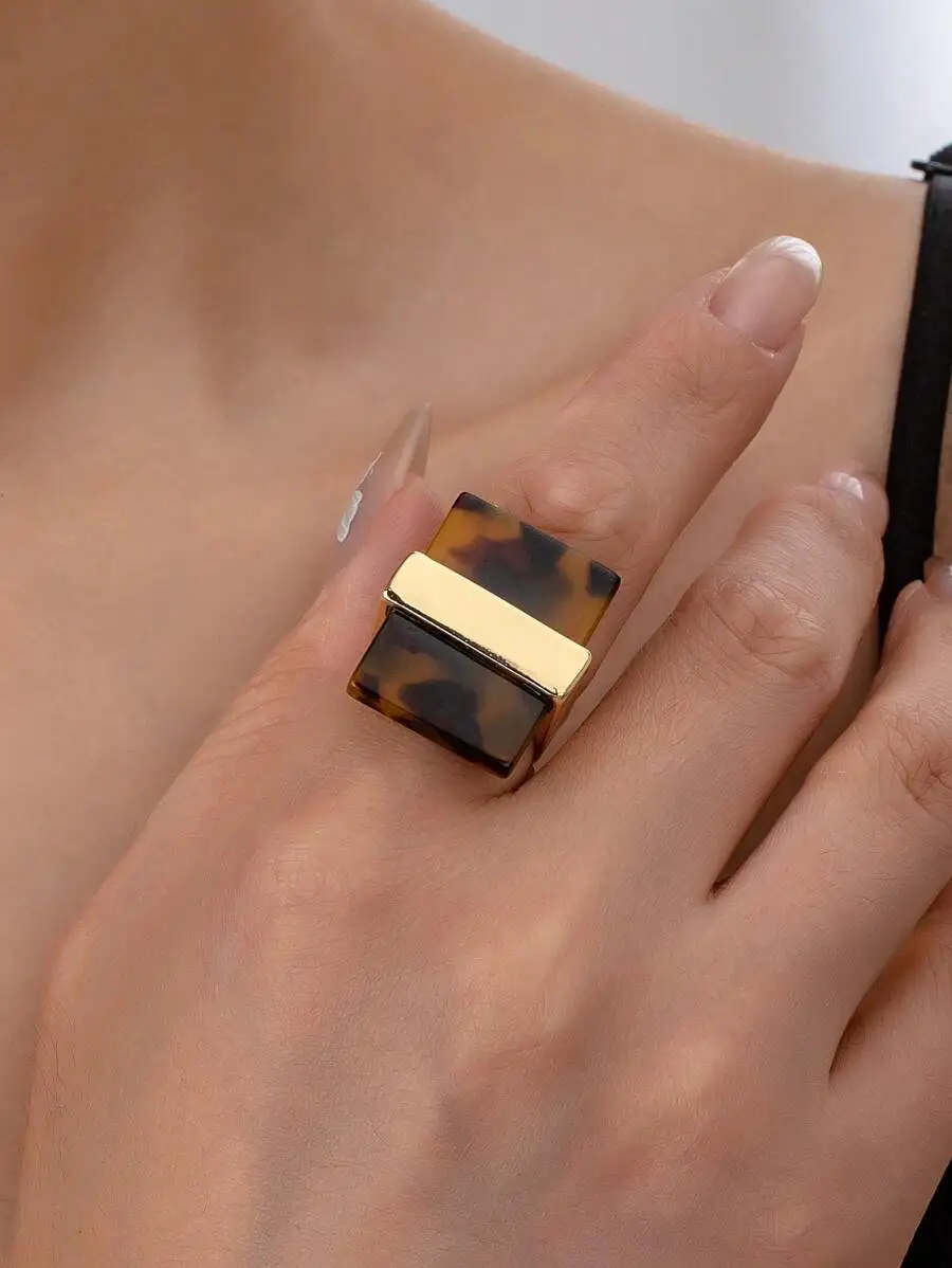Elegant Geometric Open Ring For Women Fashion Jewelry Daily Wear Gift
Elegant Geometric Open Ring For Women Fashion Jewelry Daily Wear Gift