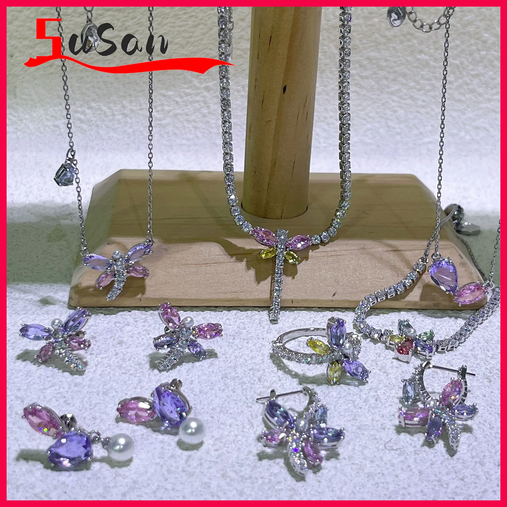 Pink Flower Jewelry Sets Necklace Earrings Bracelet Ring High Quality Luxury Brand Jewelry For Women Wedding Party Gifts Pendant
Pink Flower Jewelry Sets Necklace Earrings Bracelet Ring High Quality Luxury Brand Jewelry For Women Wedding Party Gifts Pendant