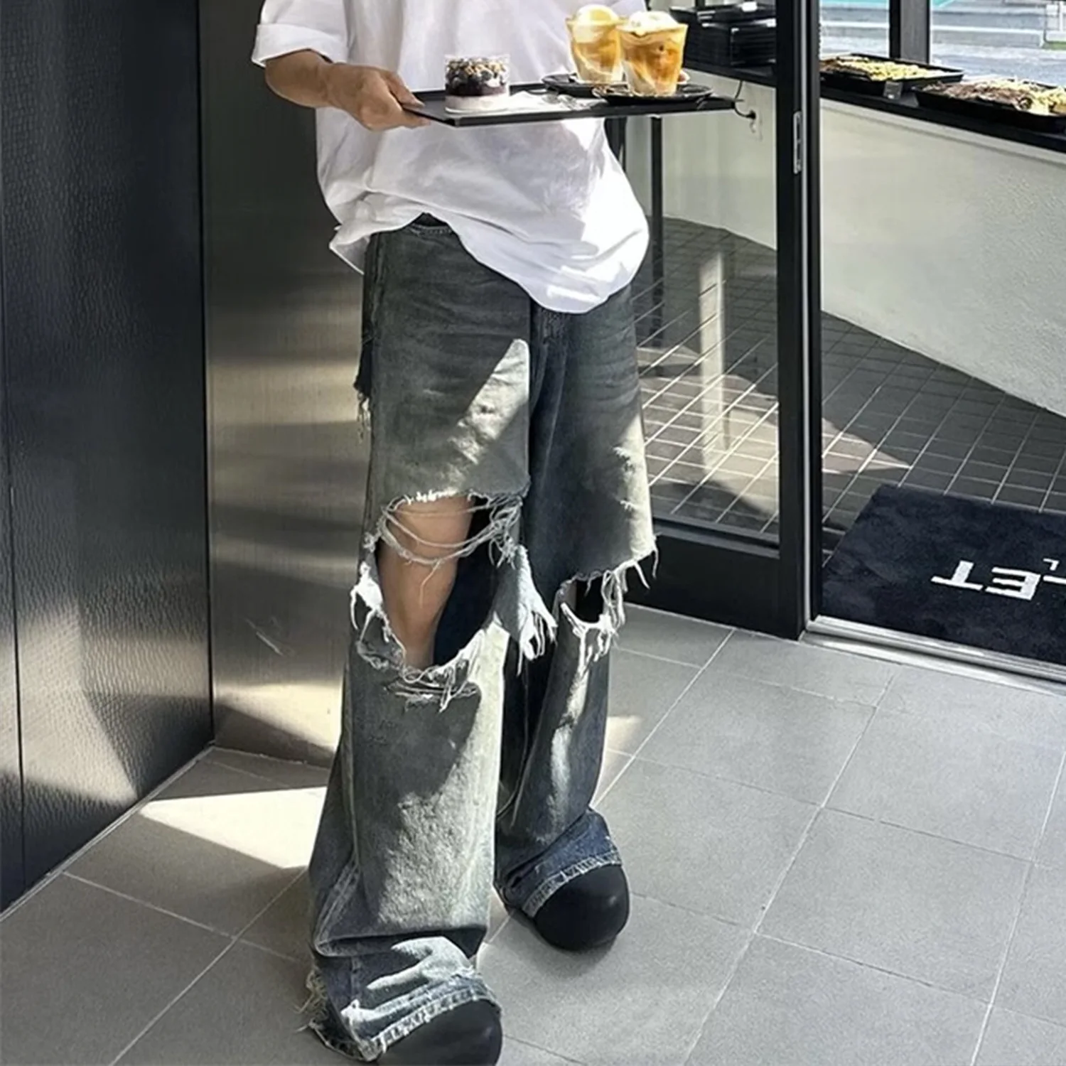 Vintage Ripped Jeans Men Women Same Style Distressed Denim Pants Washed Old Texture
Vintage Ripped Jeans Men Women Same Style Distressed Denim Pants Washed Old Texture
