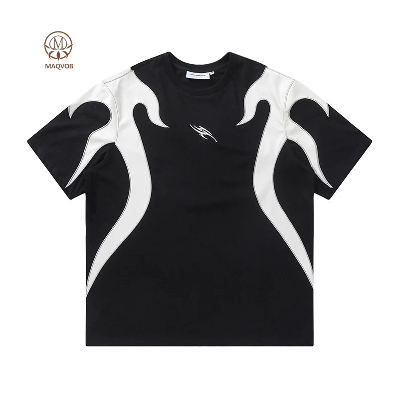 MAQVOB Мужская модная летняя футболка европейского и американского размера High Street Wear, винтажная лоскутная футболка с короткими рукавами и вышивкой огня и пламени
MAQVOB Мужская модная летняя футболка европейского и американского размера High Street Wear, винтажная лоскутная футболка с короткими рукавами и вышивкой огня и пламени