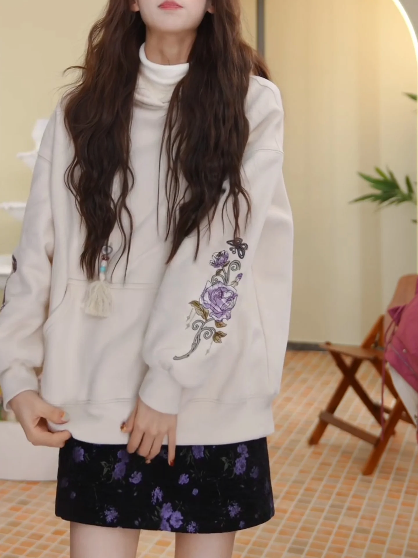 Faionable Winter White Loose Fit Long Sve Women's Sweatirt Printed Traditional Chinese Sle plus Size Versatile Top
Faionable Winter White Loose Fit Long Sve Women's Sweatirt Printed Traditional Chinese Sle plus Size Versatile Top