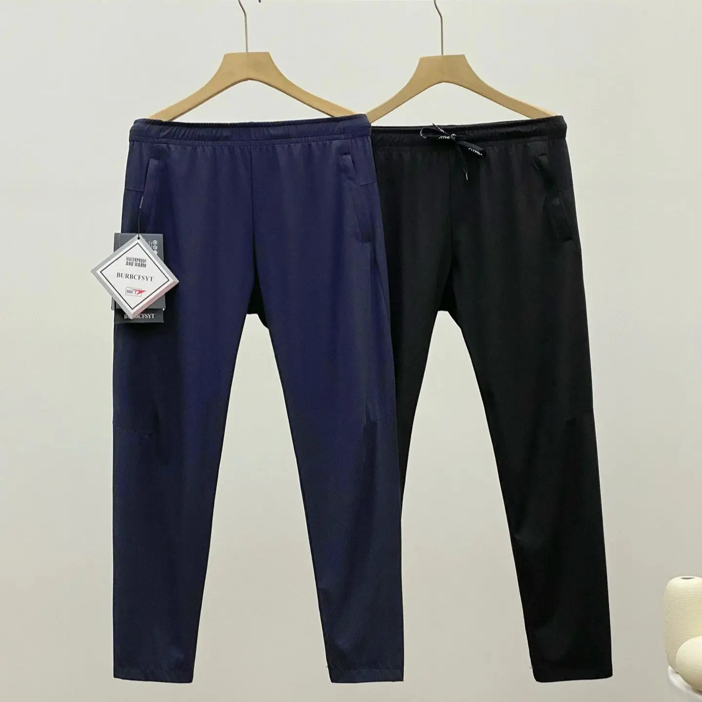 33652 Men Quick Dry Summer Breathable Pants 2025 New Outdoor High-Elastic Running Fitness Trousers High Quality
33652 Men Quick Dry Summer Breathable Pants 2025 New Outdoor High-Elastic Running Fitness Trousers High Quality