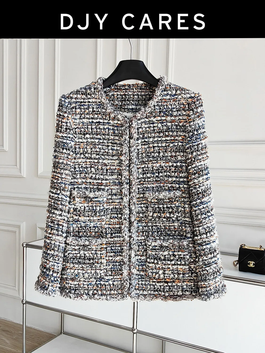 New Commuting gray medium long coarse woolen coat, high-end top big size
New Commuting gray medium long coarse woolen coat, high-end top big size