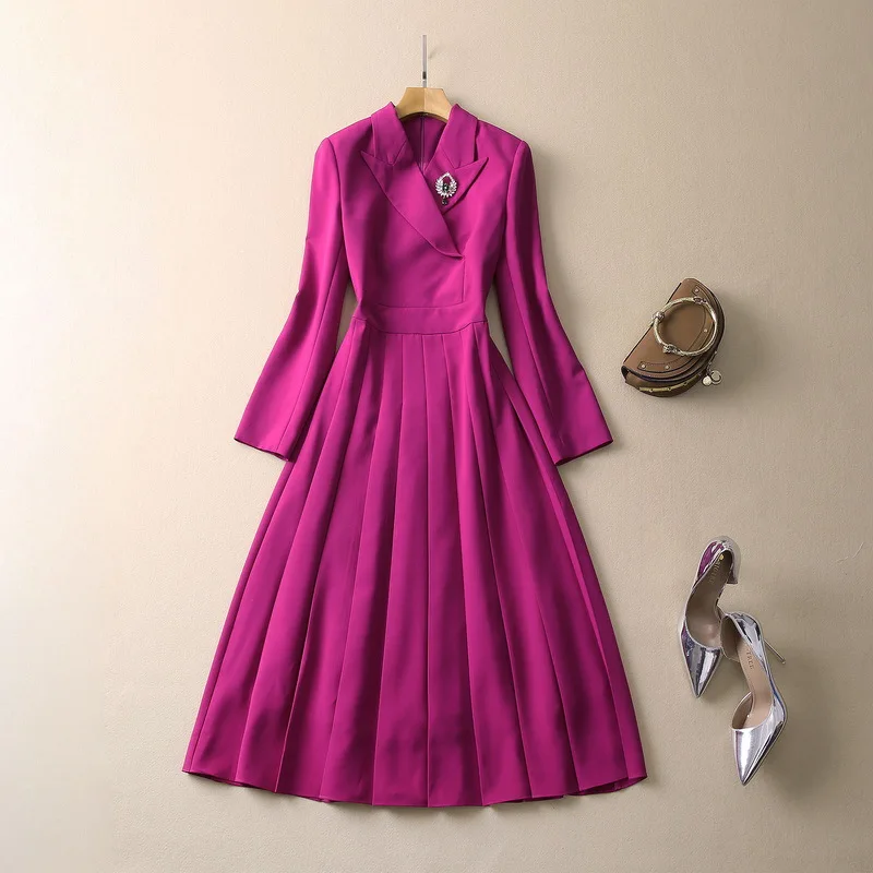 European and American women's clothes 2023 spring new Beaded brooch Long Sleeve Purple fashion Pleated Dress XXL
European and American women's clothes 2023 spring new Beaded brooch Long Sleeve Purple fashion Pleated Dress XXL