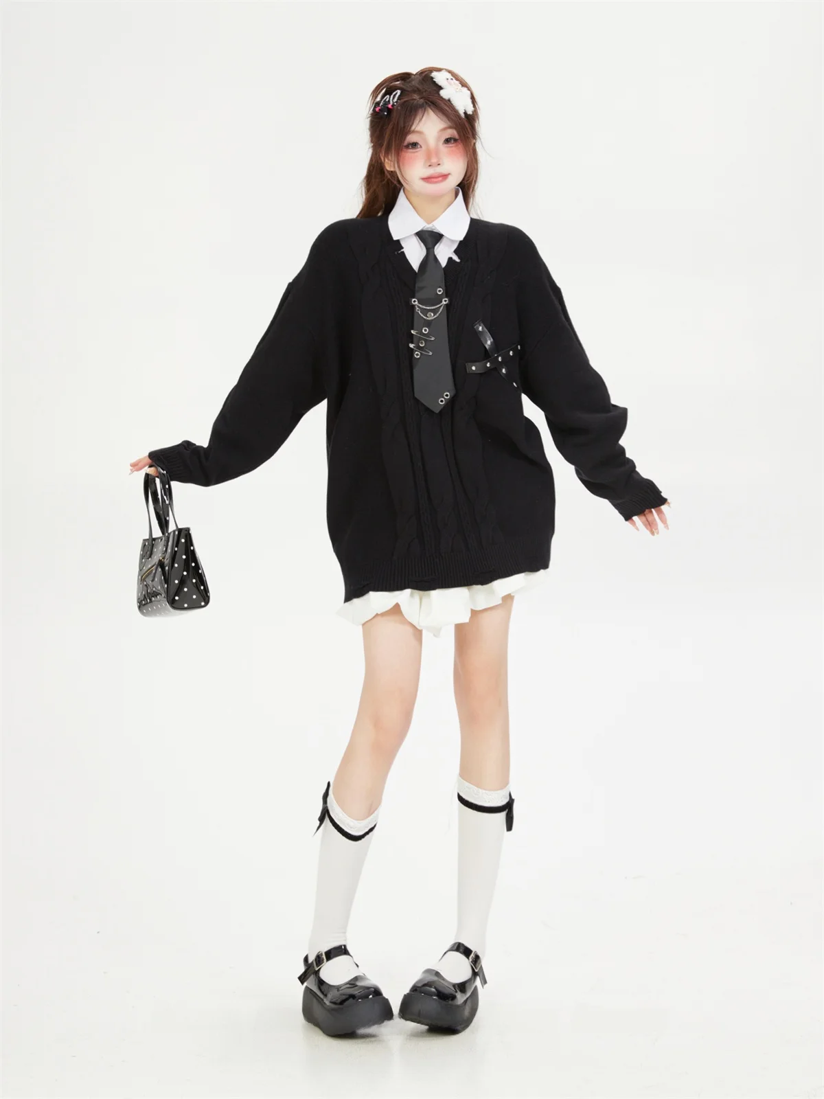 Свободный вязаный свитер, женский черный свитер с отверстиями, искусственный двухсекционный воротник, осень-зима, новый корейский свитер для колледжа
Свободный вязаный свитер, женский черный свитер с отверстиями, искусственный двухсекционный воротник, осень-зима, новый корейский свитер для колледжа