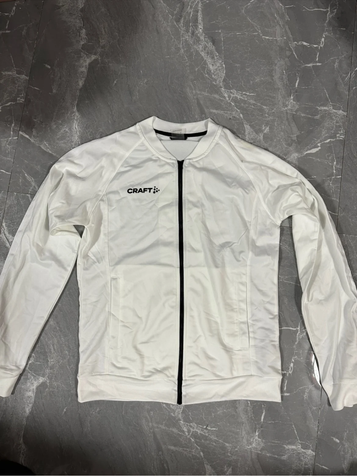 Sports Long-Sleeved Coat Sweat-Wicking, Sweat-Absorbing Running Micro-Fleece, Quick-Drying Fabric for Men and Women
Sports Long-Sleeved Coat Sweat-Wicking, Sweat-Absorbing Running Micro-Fleece, Quick-Drying Fabric for Men and Women