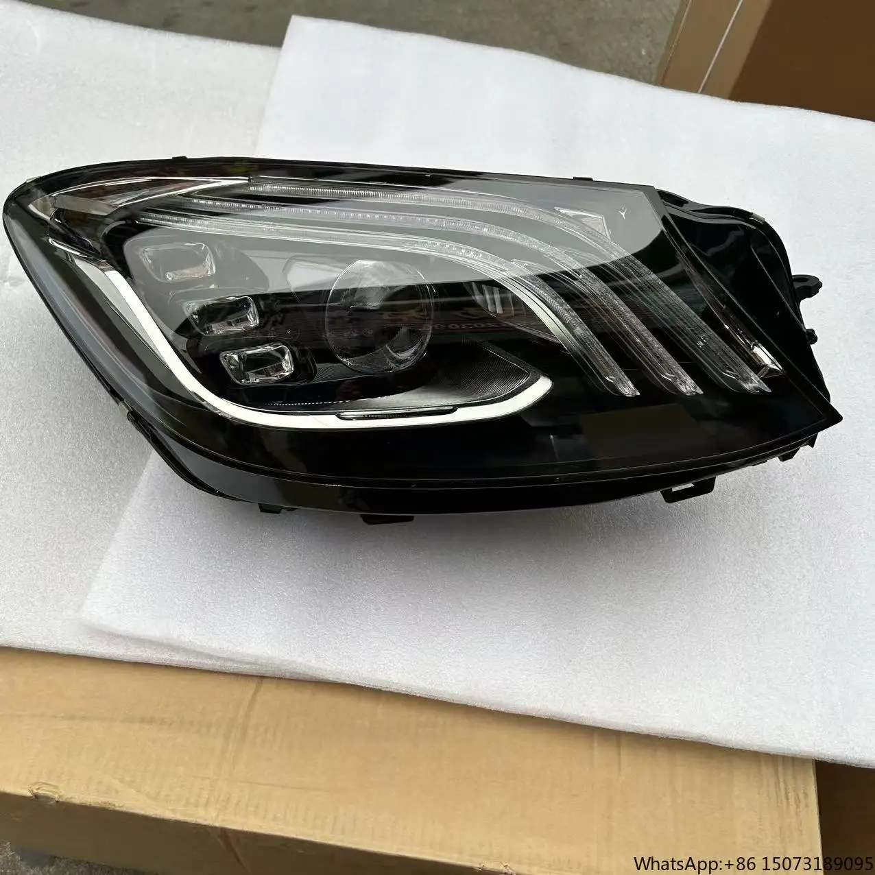 FOR 18-20 W222 V222 X222 S300 S400 S450 S560 S600 Full LED Headlight 12V Blue Light H10 Bulb
FOR 18-20 W222 V222 X222 S300 S400 S450 S560 S600 Full LED Headlight 12V Blue Light H10 Bulb