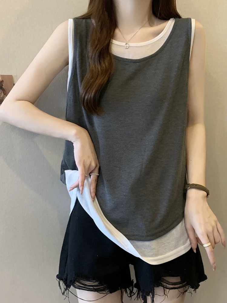 Women's Summer Sleeveless Vest Top Large Size Conceal Belly Design Sense Fake Two-Piece Strapless T-Shirt Outerwear
Women's Summer Sleeveless Vest Top Large Size Conceal Belly Design Sense Fake Two-Piece Strapless T-Shirt Outerwear