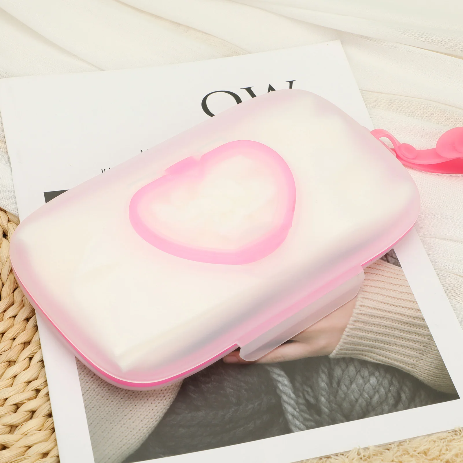 Baby Wipes Dispenser Portable Transparent Box Wide Opening Strap for Travel Outdoor Stroller Crib
Baby Wipes Dispenser Portable Transparent Box Wide Opening Strap for Travel Outdoor Stroller Crib