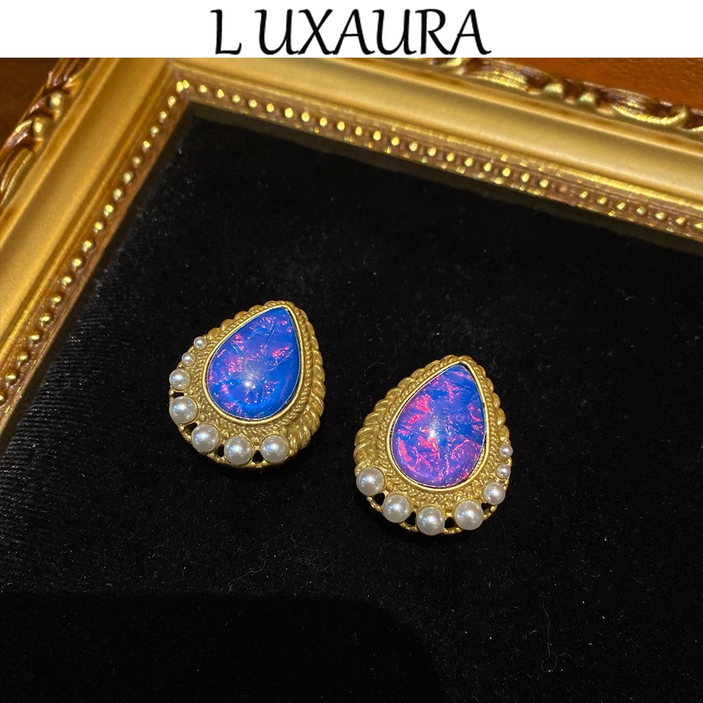 Vintage fashion classic copper plated 18K jewelry rheinstone water drop des paired with Bohemian women's Accessory stud earrings
Vintage fashion classic copper plated 18K jewelry rheinstone water drop des paired with Bohemian women's Accessory stud earrings