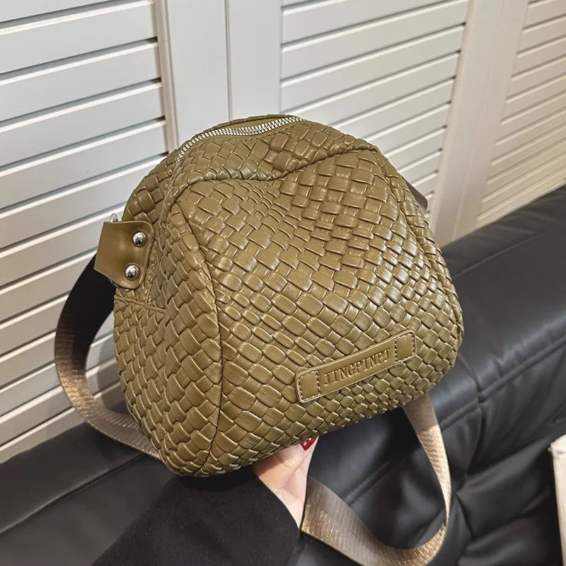 Женская тканая сумка-ракушка 2025 года, просторная сумка через плечо Apple с регулируемым ремешком, летняя незаменимая сумка
Женская тканая сумка-ракушка 2025 года, просторная сумка через плечо Apple с регулируемым ремешком, летняя незаменимая сумка