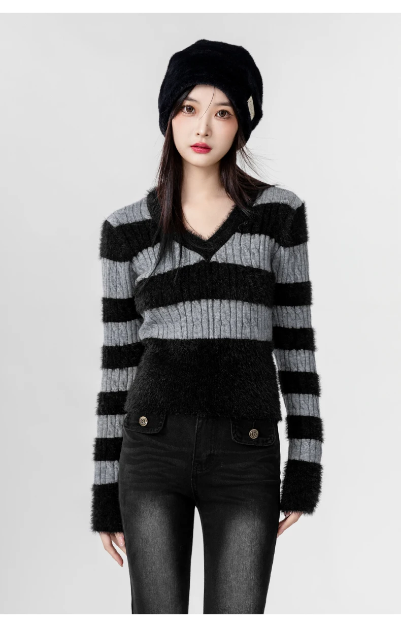 MiiiiX Retro Contrast Striped V-neck Sweater Women's Knitted Pullover Autumn Slim Soft Short Bottoming Knitwear Female Clothes
MiiiiX Retro Contrast Striped V-neck Sweater Women's Knitted Pullover Autumn Slim Soft Short Bottoming Knitwear Female Clothes
