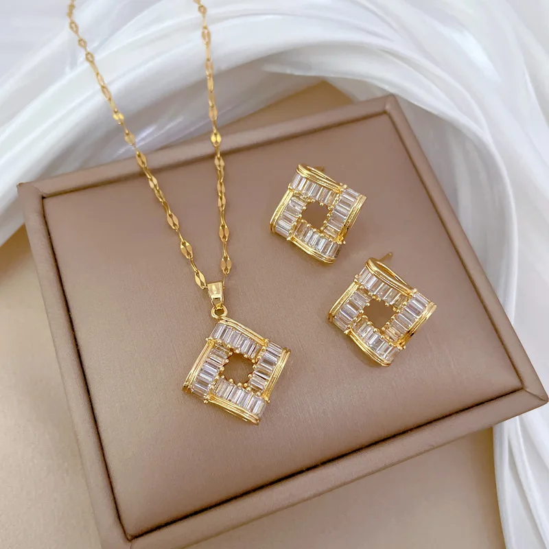 Designer Stainless Steel Necklace Earrings Set Fashion Luxury Rhinestone Geometric Square Women Jewelry Sets
Designer Stainless Steel Necklace Earrings Set Fashion Luxury Rhinestone Geometric Square Women Jewelry Sets