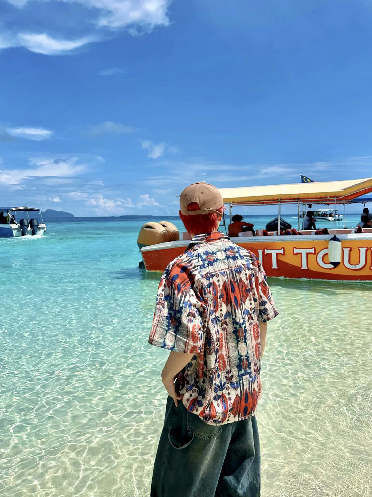 Cuban Collar Loose Fit Short Sleeve Men's Shirt Summer Trendy Beachside High Street Slimming Effect INS Style Island Vacation...
Cuban Collar Loose Fit Short Sleeve Men's Shirt Summer Trendy Beachside High Street Slimming Effect INS Style Island Vacation...