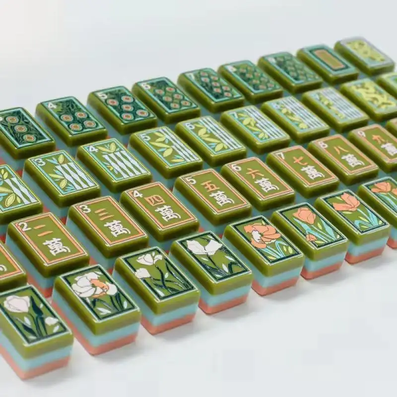 4-layer green crystal American-style mahjong tiles, made of acrylic material, high-end entertainment table chess set
4-layer green crystal American-style mahjong tiles, made of acrylic material, high-end entertainment table chess set