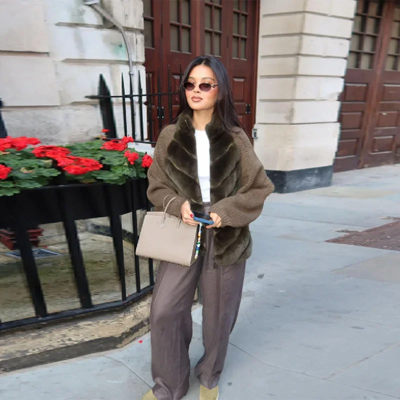 Elegant Winter Cozy Coats Patchwork Trendy Mature Autumn Lady Thick Jacket Vintage High-quality Modest Warm Party Female Wear
Elegant Winter Cozy Coats Patchwork Trendy Mature Autumn Lady Thick Jacket Vintage High-quality Modest Warm Party Female Wear