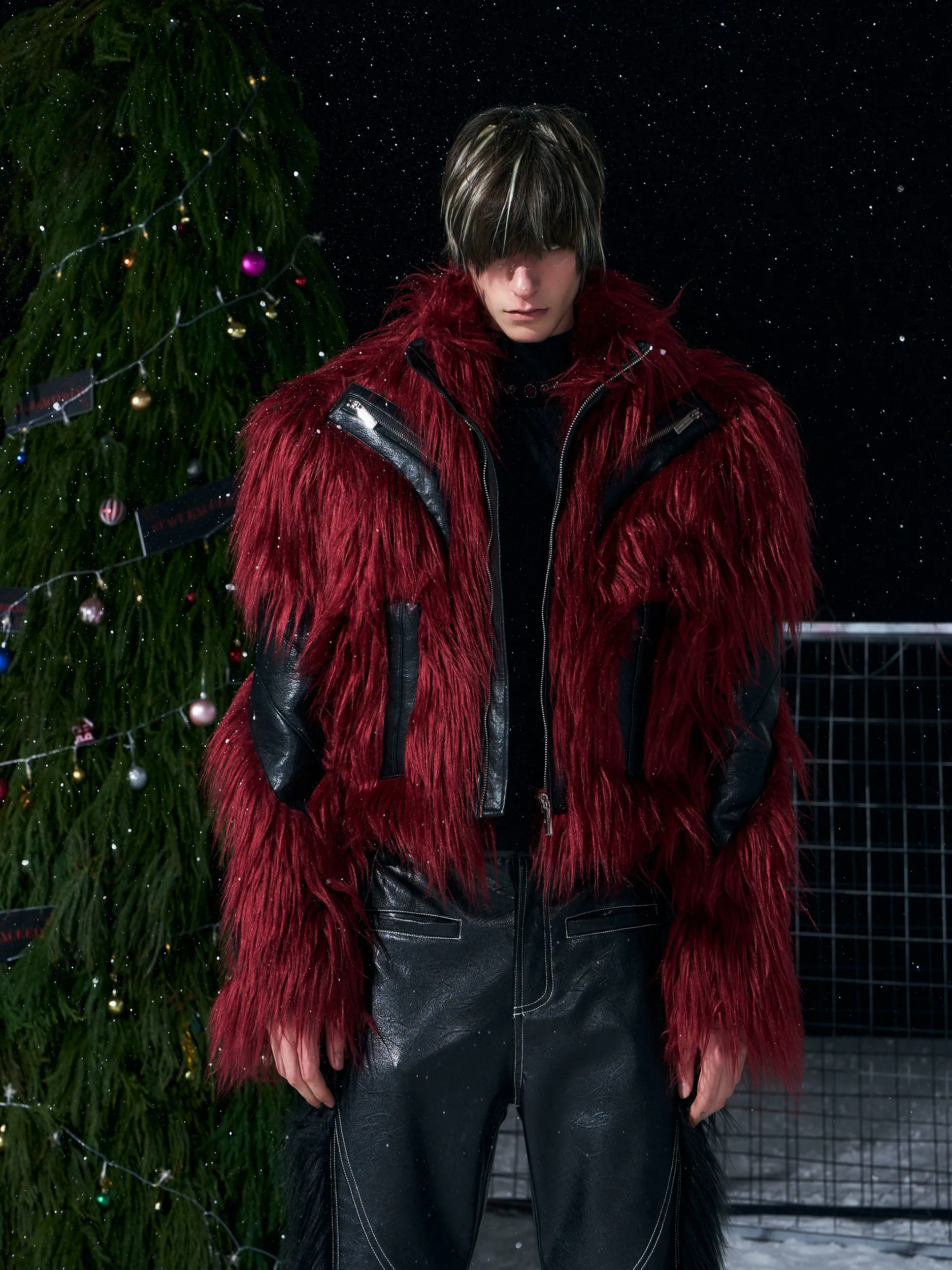Red Patchwork Faux Fur Jacket Men's Winter Original Short Cotton Fluffy Sandwich Leather Warmth Youth Daily Fashion Coat
Red Patchwork Faux Fur Jacket Men's Winter Original Short Cotton Fluffy Sandwich Leather Warmth Youth Daily Fashion Coat