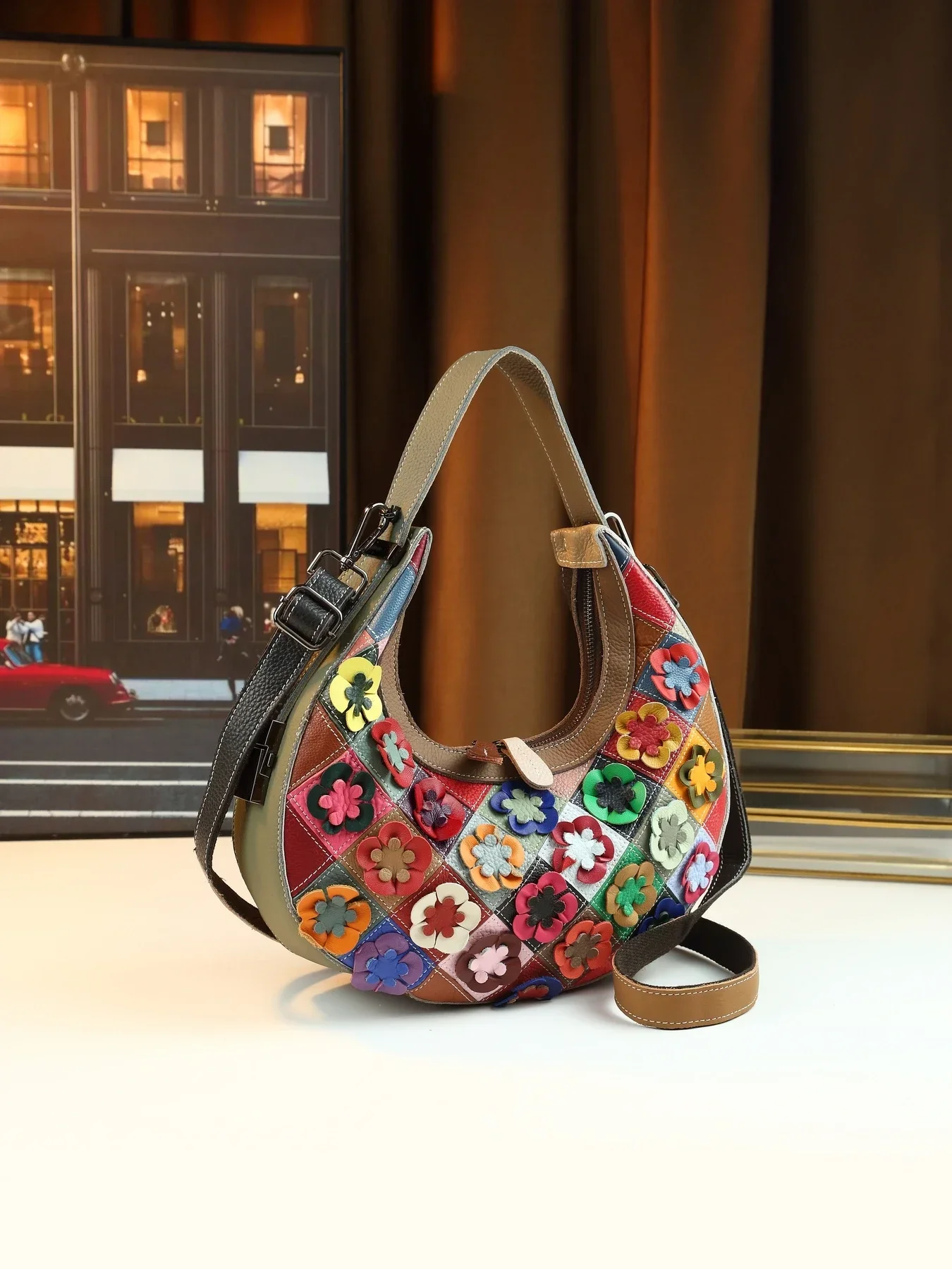 Leather Underarm Bag Geometric Color Matching Flower Patch Croissant Bag Leisure Travel Shoulder Bag
Leather Underarm Bag Geometric Color Matching Flower Patch Croissant Bag Leisure Travel Shoulder Bag