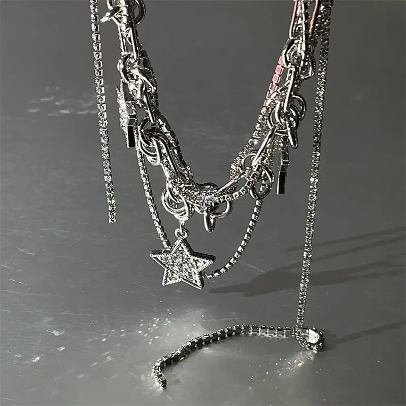 Vintage Fashion Personality Multilayer Star Necklace Unisex Hip Hop Punk Long Pendant Sweater Chain Banquet Jewelry Accessories
Vintage Fashion Personality Multilayer Star Necklace Unisex Hip Hop Punk Long Pendant Sweater Chain Banquet Jewelry Accessories