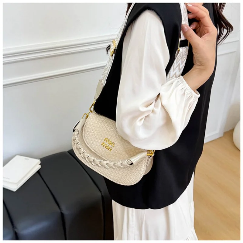 Fashion Leather Backpack Men's Office Bag With 15.6 Inch Laptop Pocket
Fashion Leather Backpack Men's Office Bag With 15.6 Inch Laptop Pocket