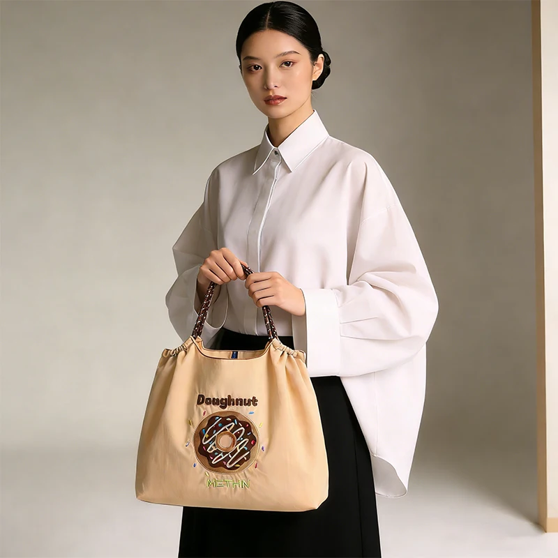 Donut Embroidery Bag Japanese Style Simple High-End Nylon Waterproof Women's Drawstring Tote Bag
Donut Embroidery Bag Japanese Style Simple High-End Nylon Waterproof Women's Drawstring Tote Bag