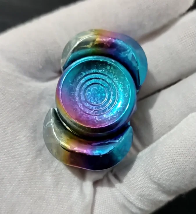 Used EDC Chelsea m Ice Crystal Titanium FZ fidget decompression toy
Used EDC Chelsea m Ice Crystal Titanium FZ fidget decompression toy