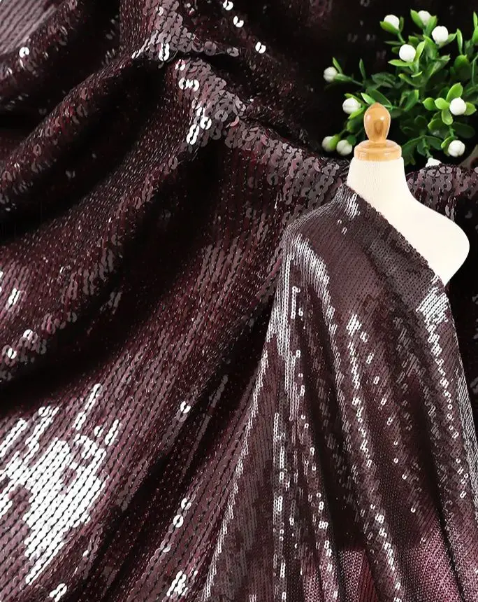 Ultra-flashy high-density sequin mesh fabric used for sexy dresses skirts clothing stage background fabric DIY sewing materials
Ultra-flashy high-density sequin mesh fabric used for sexy dresses skirts clothing stage background fabric DIY sewing materials