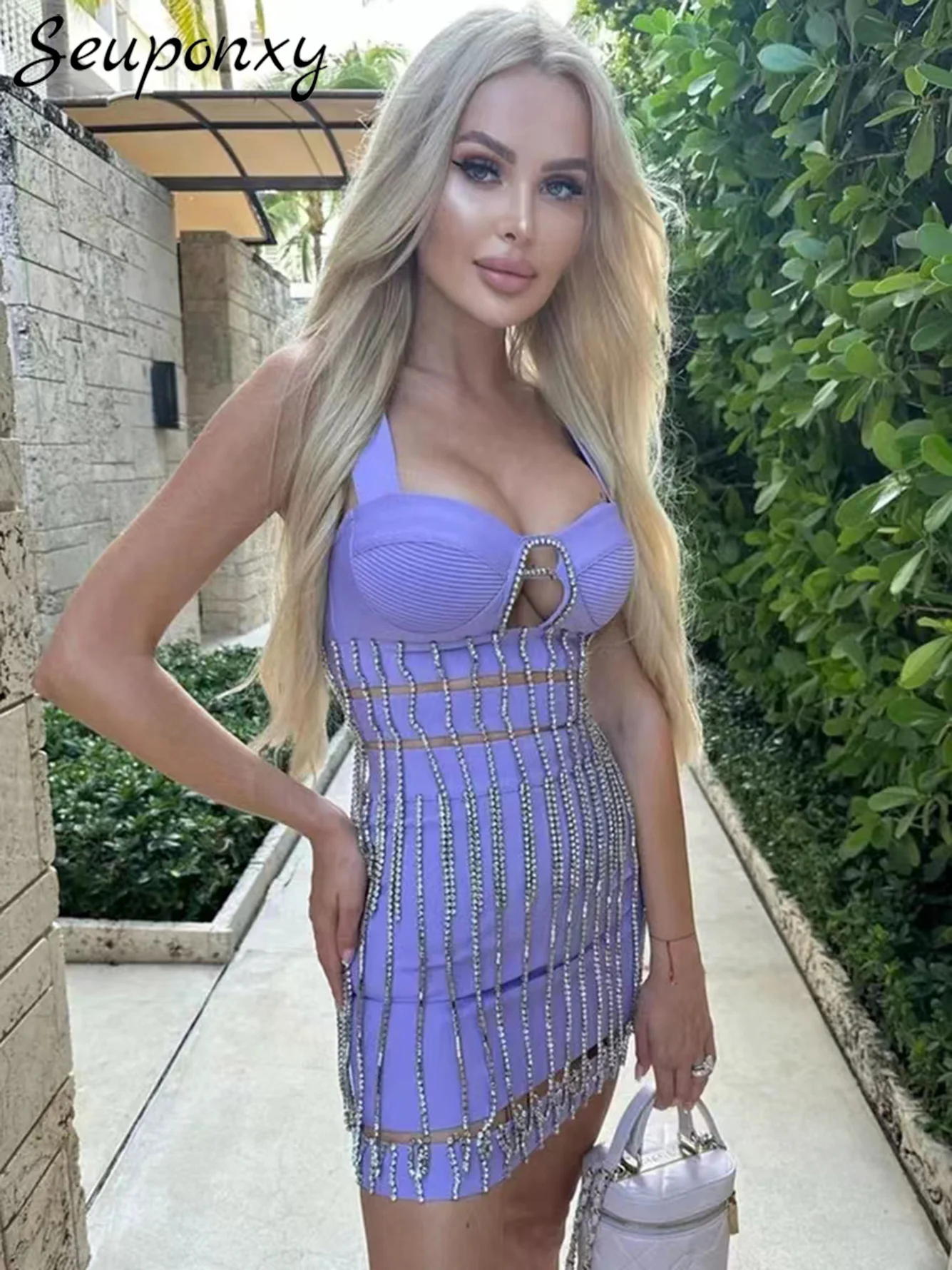 High Quality Women'S Luxury Diamond Tassel Fashion 2 Piece Set Sexy Sleeveless Hollow Out Short Top+Mini Skirt Party Bandage Set
High Quality Women'S Luxury Diamond Tassel Fashion 2 Piece Set Sexy Sleeveless Hollow Out Short Top+Mini Skirt Party Bandage Set