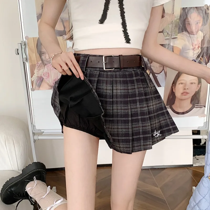 High Waist Plaid A-Line Skirt Women's Summer Anti-Light Checkered Pleated Short Skirt Retro American Style Belted Skirt
High Waist Plaid A-Line Skirt Women's Summer Anti-Light Checkered Pleated Short Skirt Retro American Style Belted Skirt