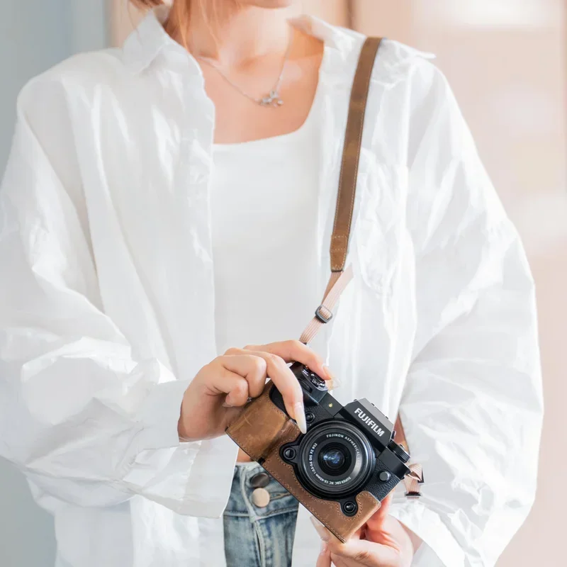 Handmade camera bag for FUJI XH2/XH2S genuine leather case, protective case, handle, camera case, base
Handmade camera bag for FUJI XH2/XH2S genuine leather case, protective case, handle, camera case, base