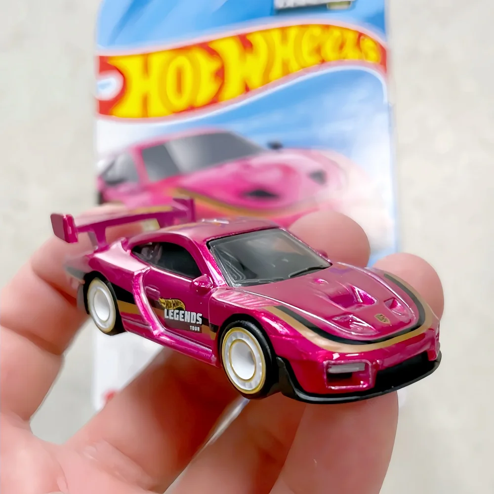 Коллекционная модель автомобиля Hot Wheels Legends Tour Porsche 935 Pink Diecast из сплава, игрушка для взрослых автолюбителей, подарки
Коллекционная модель автомобиля Hot Wheels Legends Tour Porsche 935 Pink Diecast из сплава, игрушка для взрослых автолюбителей, подарки