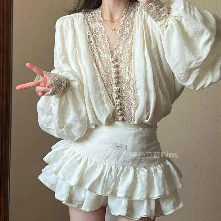 Elegant Sweet Lace Patchwork Long Sleeved Shirt for Women+ Y2k High Waist A-line Skirts 2025 Summer New Two Piece Sets
Elegant Sweet Lace Patchwork Long Sleeved Shirt for Women+ Y2k High Waist A-line Skirts 2025 Summer New Two Piece Sets