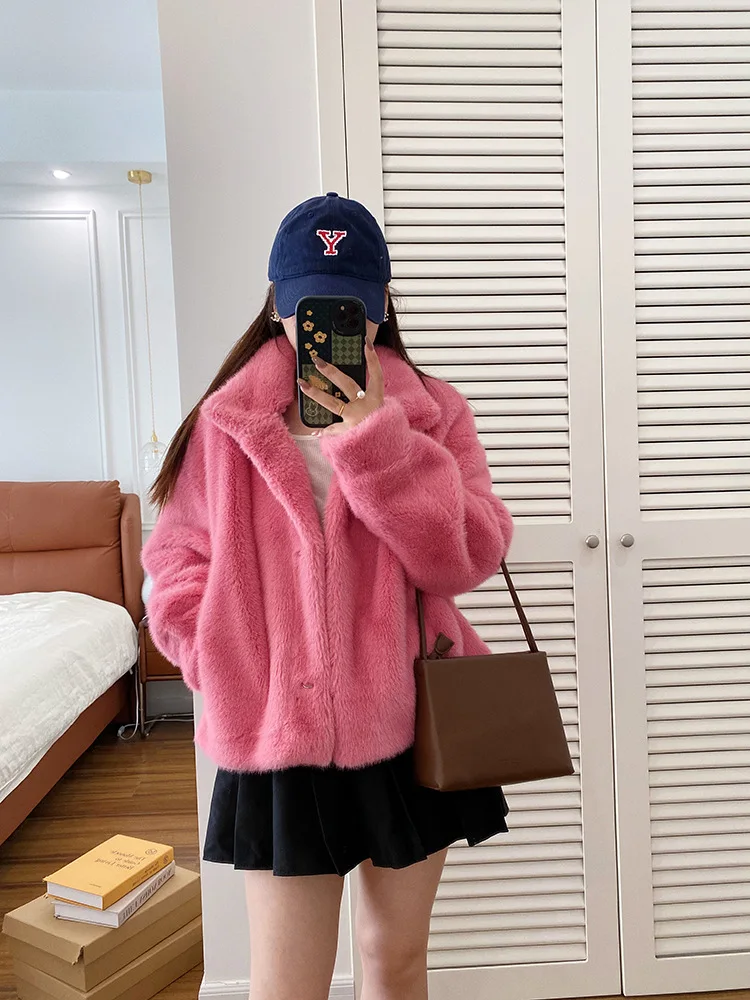 European fox fur and wool combined short-sleeved collar imitation mink fur coat, eco-friendly fur coat for women in autumn and w
European fox fur and wool combined short-sleeved collar imitation mink fur coat, eco-friendly fur coat for women in autumn and w