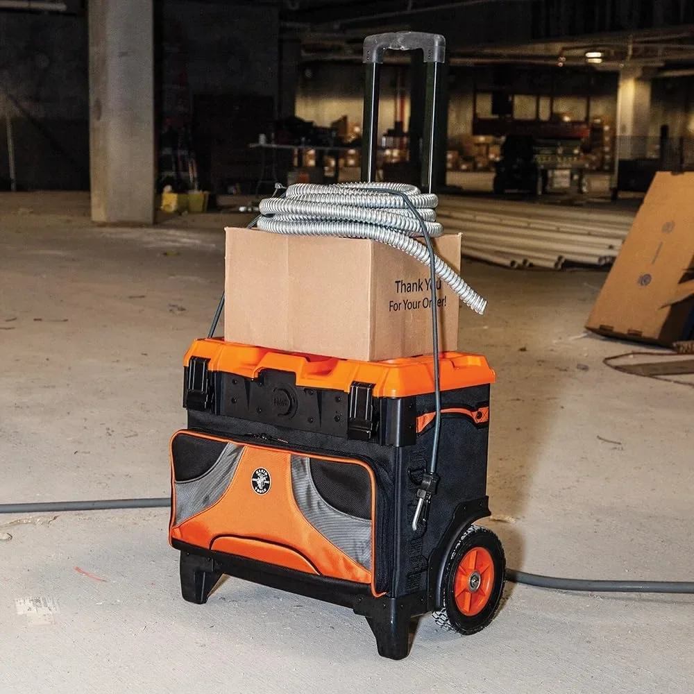 Rolling Tool Bag 250lbs Load Rated Heavy-duty Telescoping Handle Exterior Webbing Allow Metal Latches Keep Lid Closed
Rolling Tool Bag 250lbs Load Rated Heavy-duty Telescoping Handle Exterior Webbing Allow Metal Latches Keep Lid Closed