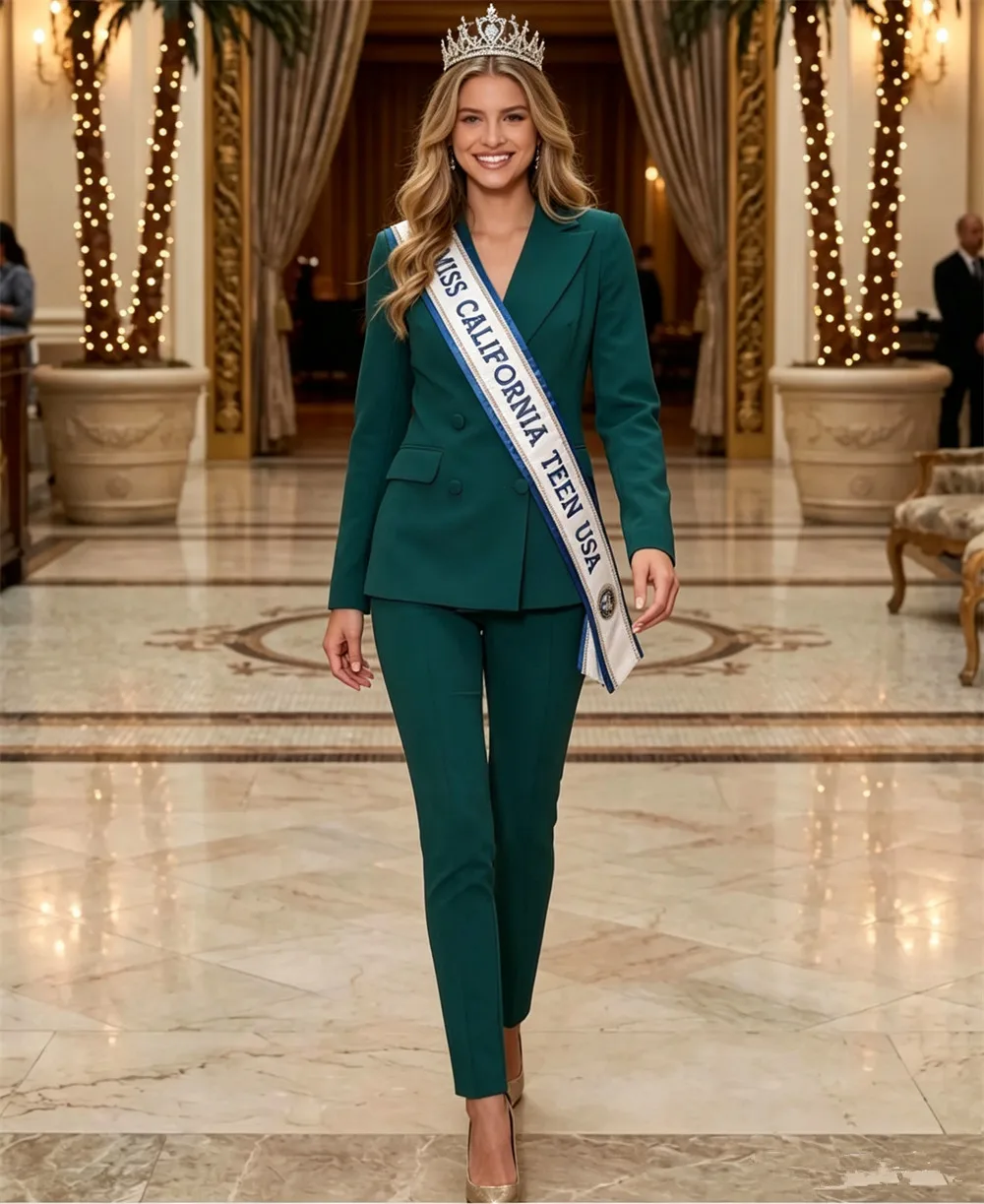 Classic Emerald Green Women's Suit Set 2 Pcs Elegant Slim Fit Business Wear Prom Office Suit (Blazer+Pants)
Classic Emerald Green Women's Suit Set 2 Pcs Elegant Slim Fit Business Wear Prom Office Suit (Blazer+Pants)
