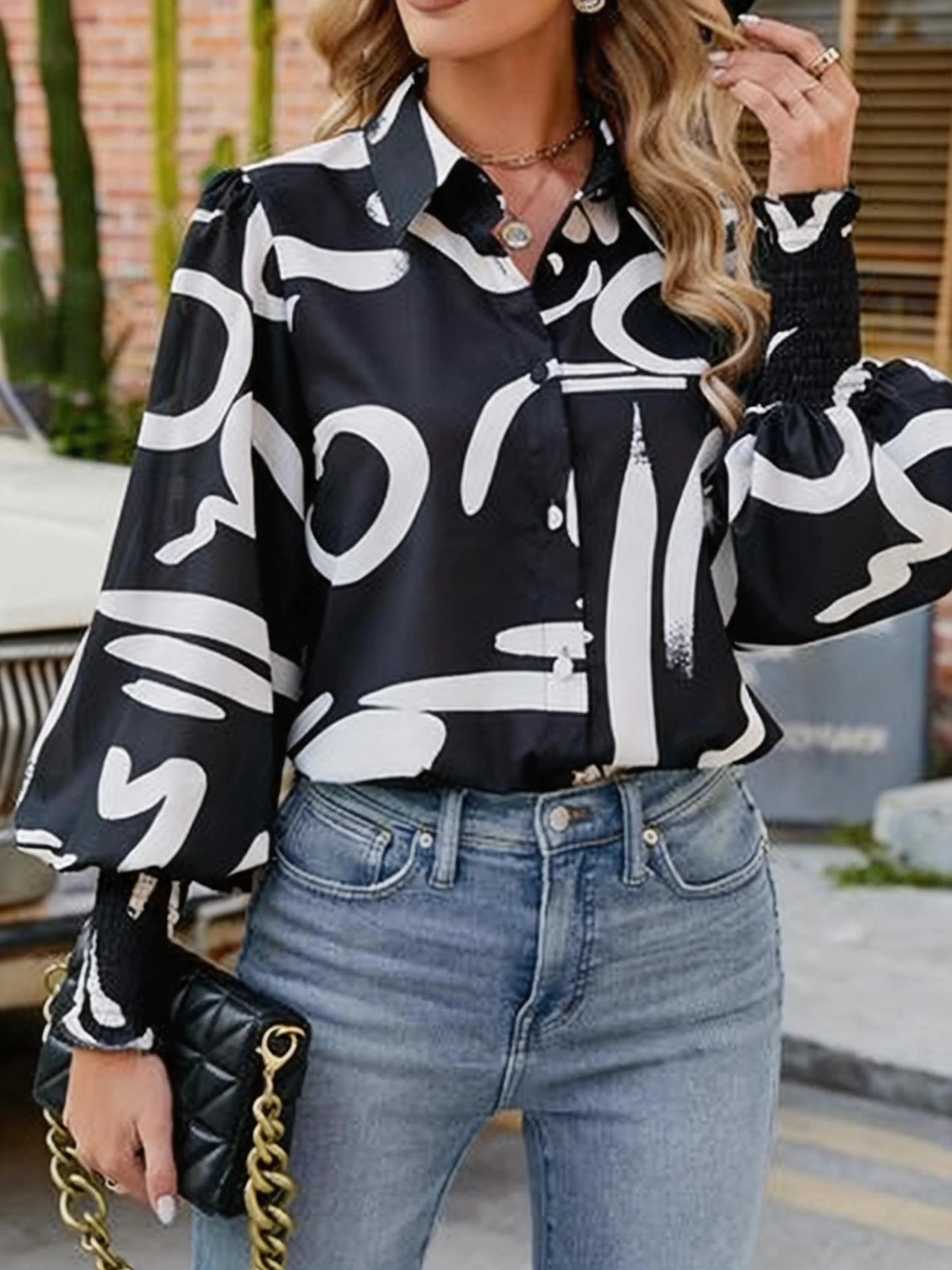 Elegant Casual Abstract Print Shirt for Women Turn-down Collar Lantern Sleeve Loose Slimming Versatile Blouse
Elegant Casual Abstract Print Shirt for Women Turn-down Collar Lantern Sleeve Loose Slimming Versatile Blouse