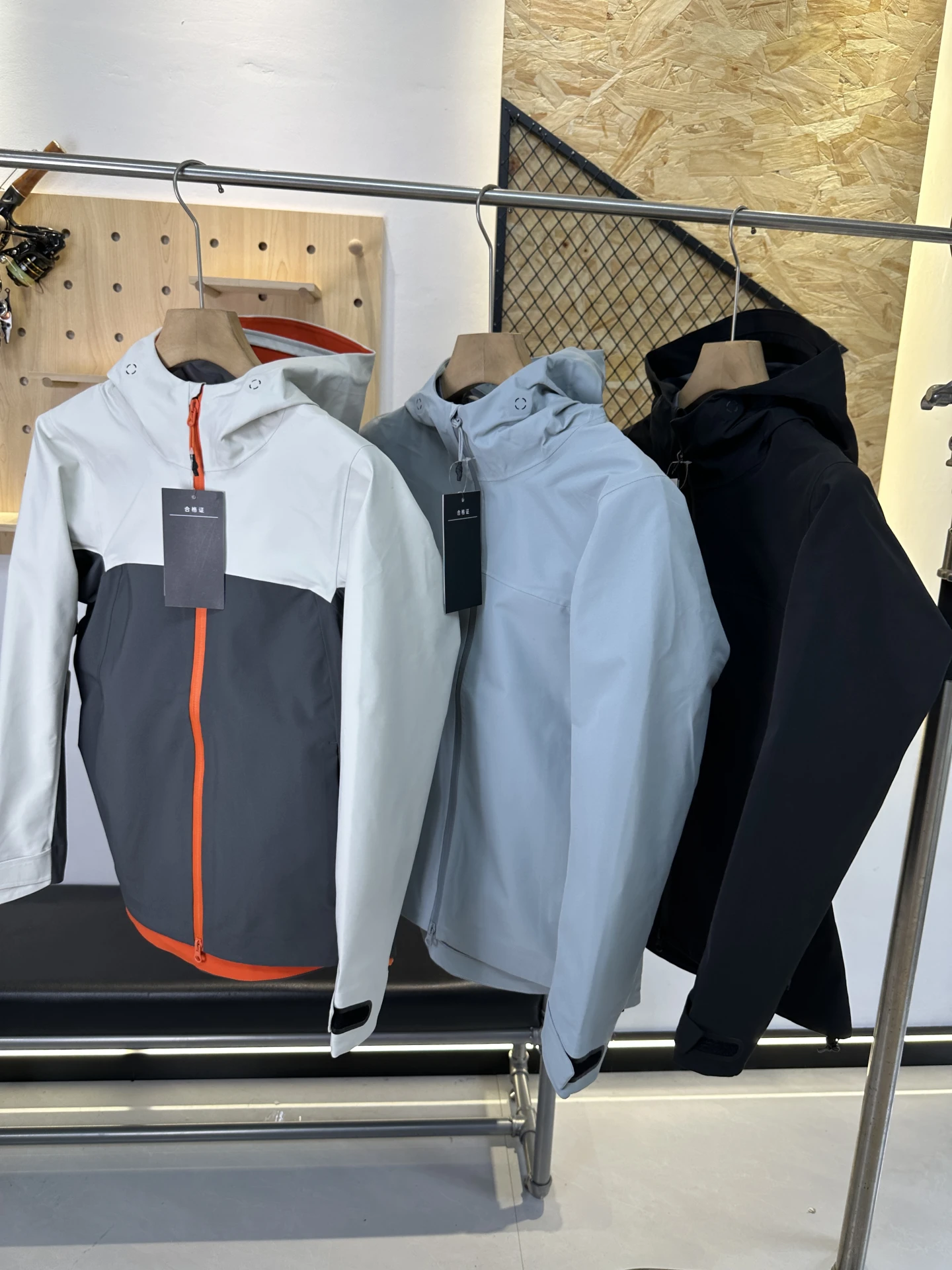 Высококачественная ограниченная серия, ветрозащитный, водостойкий, для альпинизма на открытом воздухе, с полным уплотнением, с твердым жёлтым капюшоном...
Высококачественная ограниченная серия, ветрозащитный, водостойкий, для альпинизма на открытом воздухе, с полным уплотнением, с твердым жёлтым капюшоном...